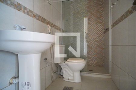 Banheiro  de apartamento à venda com 1 quarto, 46m² em Vila Ipiranga, Porto Alegre