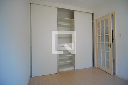 Quarto  de apartamento à venda com 1 quarto, 46m² em Vila Ipiranga, Porto Alegre