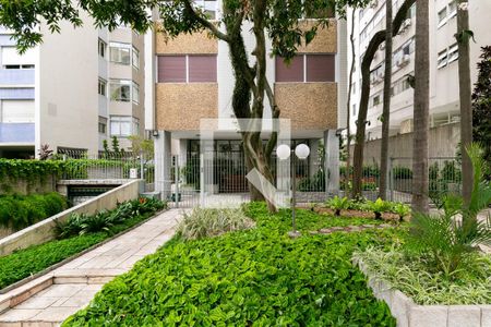Apartamento à venda com 228m², 4 quartos e 2 vagas Apartamento à venda com 228m², 4 quartos e 2 vagasFachada