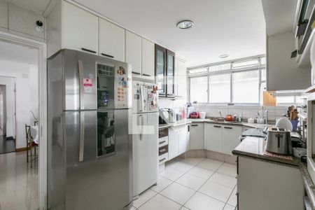Apartamento à venda com 228m², 4 quartos e 2 vagas Apartamento à venda com 228m², 4 quartos e 2 vagasCozinha