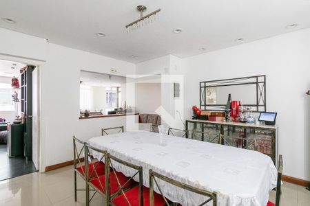 Apartamento à venda com 228m², 4 quartos e 2 vagas Apartamento à venda com 228m², 4 quartos e 2 vagasSala de Jantar