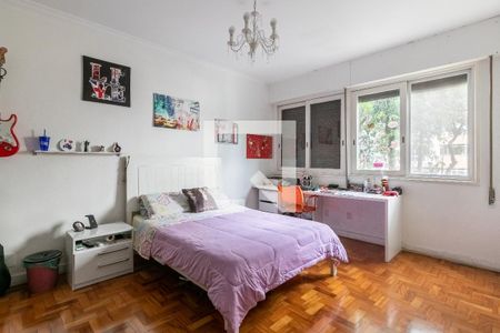 Apartamento à venda com 228m², 4 quartos e 2 vagas Apartamento à venda com 228m², 4 quartos e 2 vagasDormitório 2