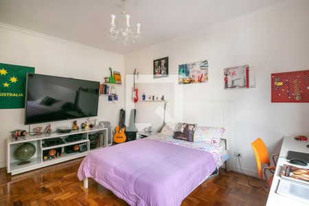 Apartamento à venda com 228m², 4 quartos e 2 vagas Apartamento à venda com 228m², 4 quartos e 2 vagasDormitório 2
