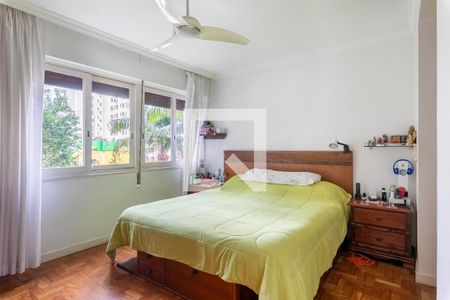 Apartamento à venda com 228m², 4 quartos e 2 vagas Apartamento à venda com 228m², 4 quartos e 2 vagasSuíte