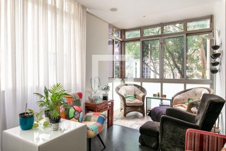 Apartamento à venda com 228m², 4 quartos e 2 vagas Apartamento à venda com 228m², 4 quartos e 2 vagasSala 1