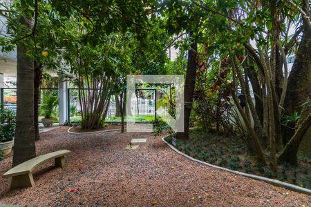 Apartamento à venda com 170m², 3 quartos e 1 vaga Apartamento à venda com 170m², 3 quartos e 1 vagaÁrea comum