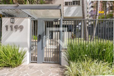 Apartamento à venda com 170m², 3 quartos e 1 vaga Apartamento à venda com 170m², 3 quartos e 1 vagaFachada