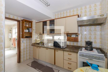 Apartamento à venda com 170m², 3 quartos e 1 vaga Apartamento à venda com 170m², 3 quartos e 1 vagaCozinha