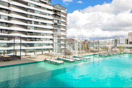 Studio à venda com 48m², 1 quarto e 1 vagaÁrea comum - Piscina
