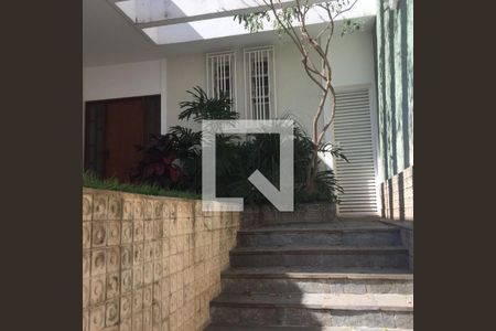 Casa para alugar com 4 quartos, 183m² em Barroca, Belo Horizonte