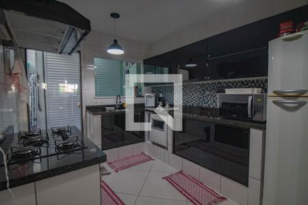 Casa à venda com 136m², 3 quartos e 2 vagasCozinha 