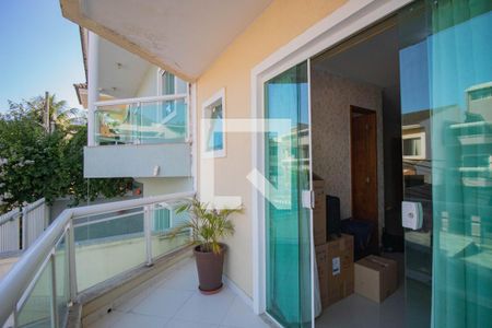 Casa à venda com 136m², 3 quartos e 2 vagasVaranda 