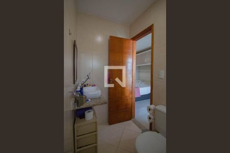 Casa à venda com 136m², 3 quartos e 2 vagasSuíte banheiro