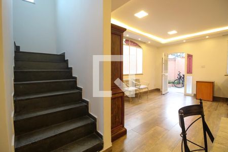 Escada de casa para alugar com 3 quartos, 220m² em Freguesia (jacarepaguá), Rio de Janeiro