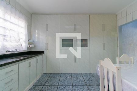 Casa à venda com 144m², 3 quartos e 6 vagasCozinha - Armários