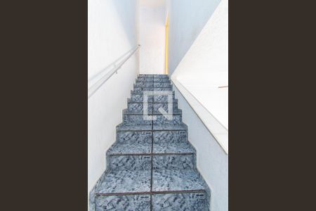 Escada de casa à venda com 3 quartos, 144m² em Vila Santa Virginia, São Paulo