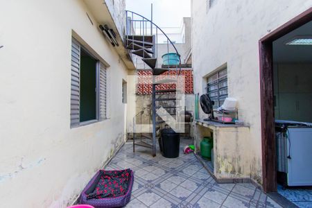 Casa à venda com 144m², 3 quartos e 6 vagasQuintal 2