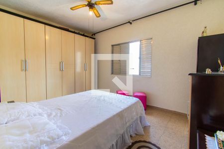 Casa à venda com 144m², 3 quartos e 6 vagasQuarto 2