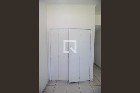 Studio para alugar com 36m², 1 quarto e sem vaga Studio para alugar com 36m², 1 quarto e sem vagaCozinha - Armário