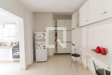 Casa à venda com 300m², 14 quartos e 2 vagasCoziha Geral