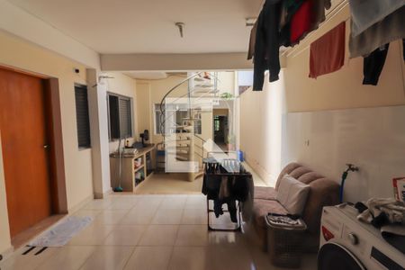 Casa à venda com 300m², 14 quartos e 2 vagasLavanderia Geral