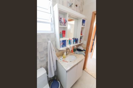 Casa à venda com 300m², 14 quartos e 2 vagasApt 1 - Banheiro