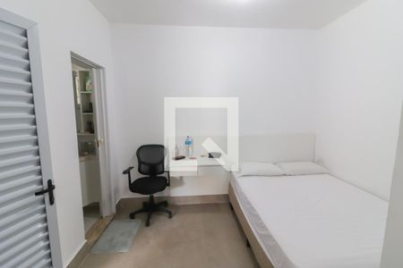 Casa à venda com 300m², 14 quartos e 2 vagasSuíte