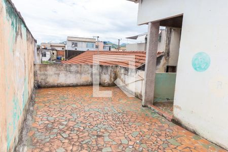 Casa à venda com 100m², 2 quartos e 2 vagas Casa à venda com 100m², 2 quartos e 2 vagasTerraço