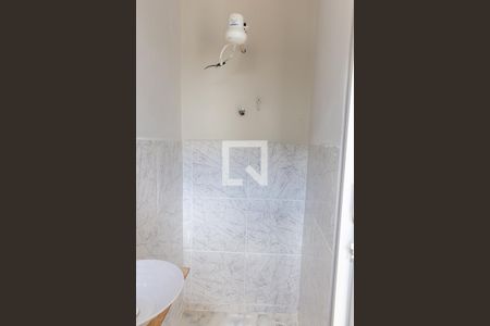 Casa à venda com 100m², 2 quartos e 2 vagas Casa à venda com 100m², 2 quartos e 2 vagasBanheiro 3