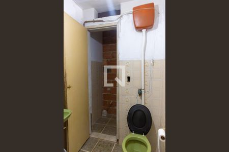 Casa à venda com 100m², 2 quartos e 2 vagas Casa à venda com 100m², 2 quartos e 2 vagasBanheiro 2