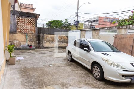 Casa à venda com 100m², 2 quartos e 2 vagas Casa à venda com 100m², 2 quartos e 2 vagasQuintal