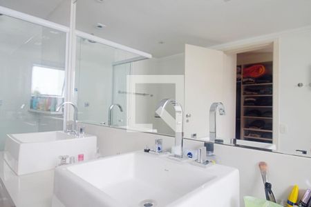 Apartamento à venda com 165m², 3 quartos e 3 vagas Apartamento à venda com 165m², 3 quartos e 3 vagasBanheiro da Suíte 2