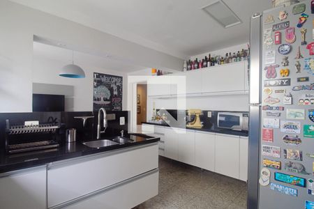 Apartamento à venda com 165m², 3 quartos e 3 vagas Apartamento à venda com 165m², 3 quartos e 3 vagasCozinha