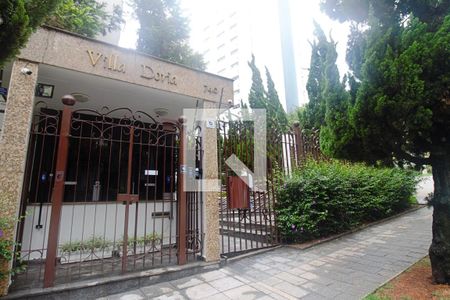 Apartamento à venda com 165m², 3 quartos e 3 vagas Apartamento à venda com 165m², 3 quartos e 3 vagasFachada e portaria