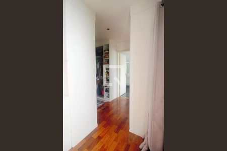 Apartamento à venda com 165m², 3 quartos e 3 vagas Apartamento à venda com 165m², 3 quartos e 3 vagasCloset da Suíte 2