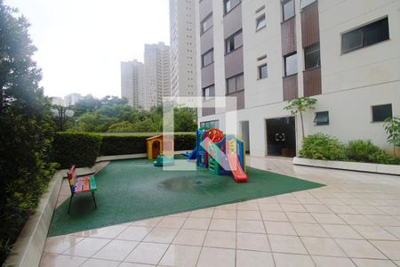 Apartamento à venda com 165m², 3 quartos e 3 vagas Apartamento à venda com 165m², 3 quartos e 3 vagasÁrea comum - Playground