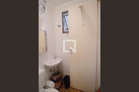 Apartamento à venda com 165m², 3 quartos e 3 vagas Apartamento à venda com 165m², 3 quartos e 3 vagasBanheiro da Suíte 1