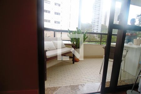 Apartamento à venda com 165m², 3 quartos e 3 vagas Apartamento à venda com 165m², 3 quartos e 3 vagasVaranda da Sala
