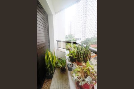 Apartamento à venda com 165m², 3 quartos e 3 vagas Apartamento à venda com 165m², 3 quartos e 3 vagasVaranda da Suíte 2