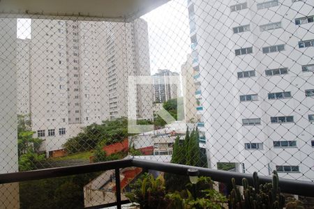 Apartamento à venda com 165m², 3 quartos e 3 vagas Apartamento à venda com 165m², 3 quartos e 3 vagasVaranda da Suíte 2