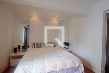 Apartamento à venda com 165m², 3 quartos e 3 vagas Apartamento à venda com 165m², 3 quartos e 3 vagasSuíte 2