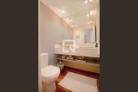 Apartamento à venda com 165m², 3 quartos e 3 vagas Apartamento à venda com 165m², 3 quartos e 3 vagasLavabo
