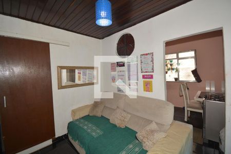 Sala de Estar de casa para alugar com 3 quartos, 80m² em Cordovil, Rio de Janeiro