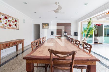 Casa à venda com 580m², 5 quartos e 6 vagasÁrea externa