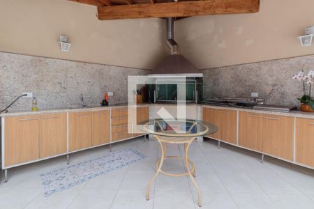 Casa à venda com 580m², 5 quartos e 6 vagasChurrasqueira