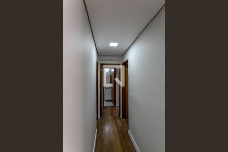Corredor de apartamento para alugar com 2 quartos, 77m² em São João Batista, Belo Horizonte