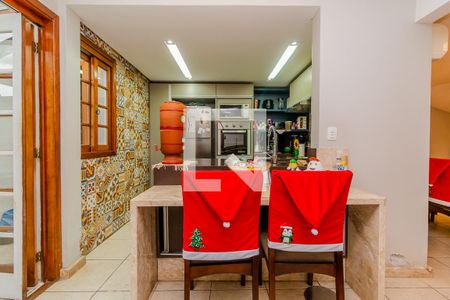 Casa à venda com 210m², 3 quartos e 2 vagasCozinha