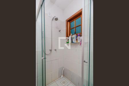 Casa à venda com 210m², 3 quartos e 2 vagasBanheiro