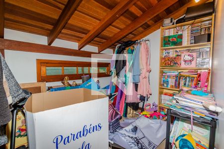 Casa à venda com 210m², 3 quartos e 2 vagasSotão