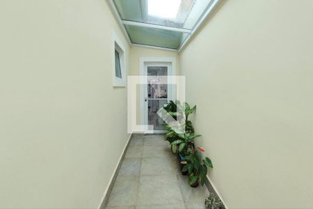 Casa à venda com 150m², 3 quartos e 5 vagas Casa à venda com 150m², 3 quartos e 5 vagasCorredor